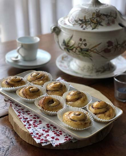 ROLLS DE CAFÉ Y CANELA